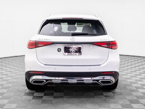 New 2025 Mercedes-Benz GLC 350e 4MATIC image 4