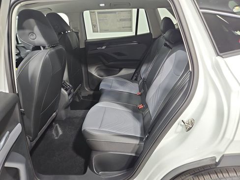 New 2026 Volkswagen Tiguan SE AWD/4WD image 23