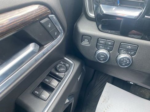 Used 2024 GMC Sierra 1500 Elevation w/ Preferred Package AWD/4WD image 16