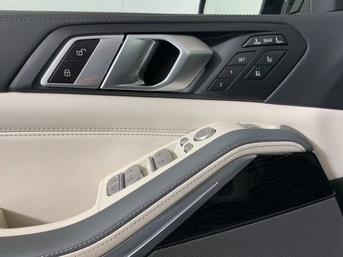 Certified 2024 BMW X7 M60i w/ Executive Package image 20