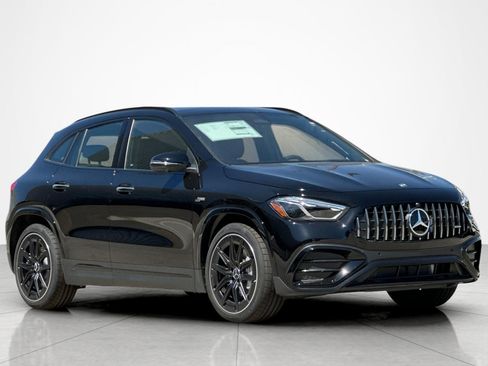 New 2026 Mercedes-Benz GLA 35 AMG 4MATIC image 7