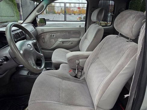 Used 2001 Toyota Tacoma 4x4 Xtracab image 10
