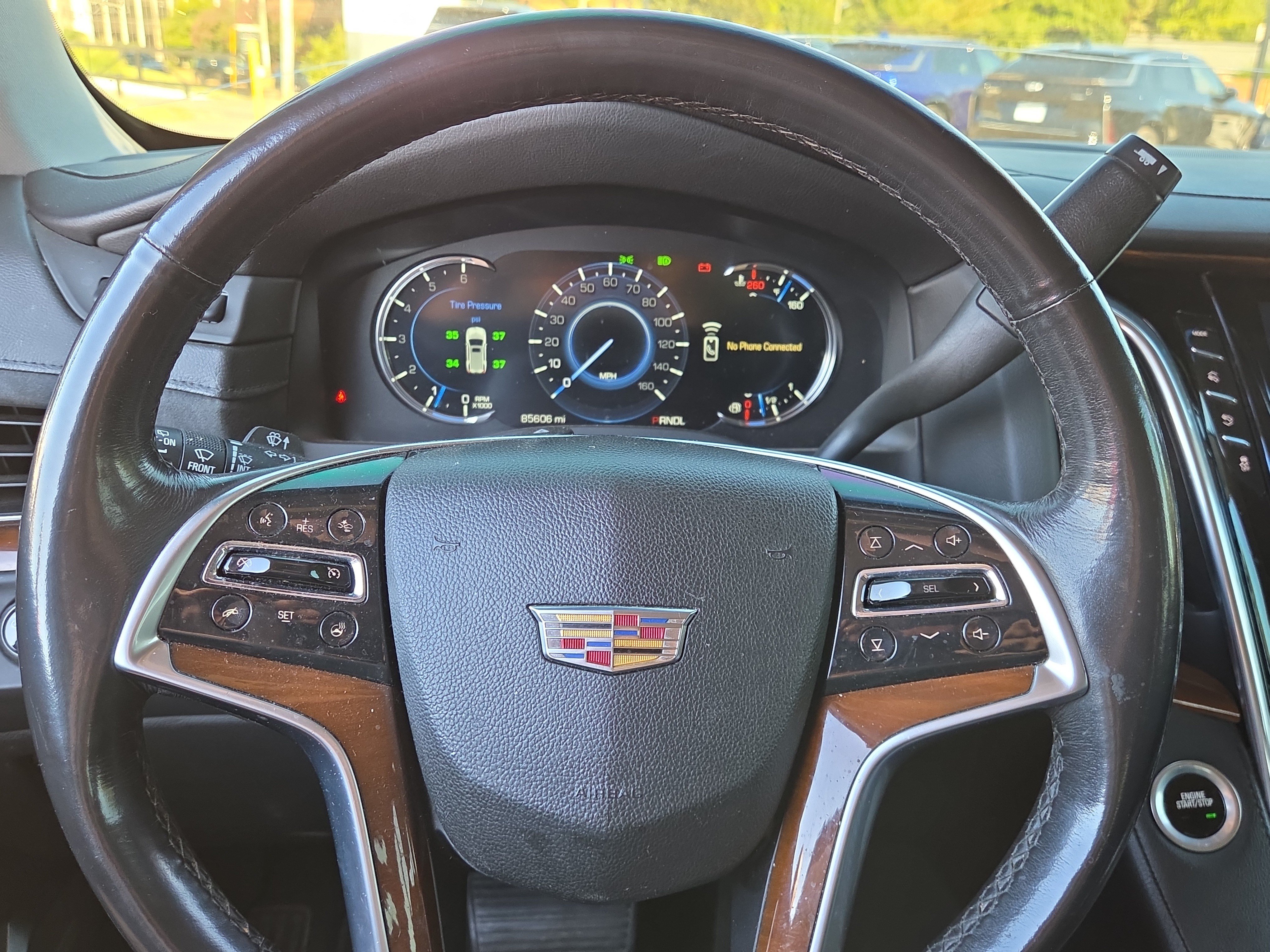 Used 2018 Cadillac Escalade Premium Luxury AWD/4WD image 21