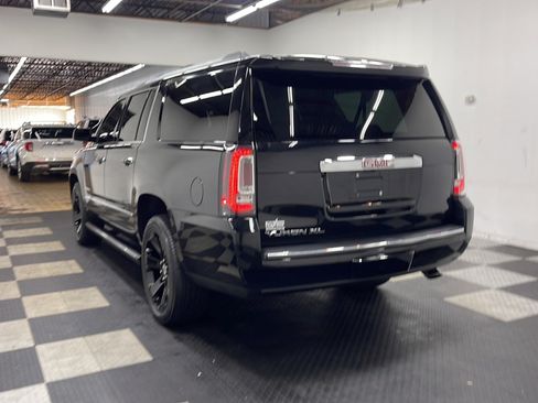 Used 2019 GMC Yukon XL Denali w/ Denali Ultimate Package AWD/4WD image 16