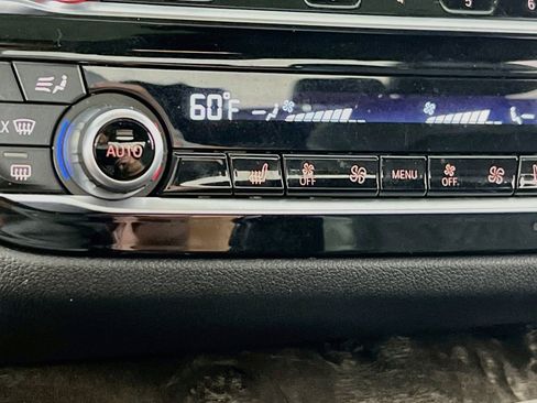 Used 2021 BMW 530i xDrive w/ Convenience Package AWD/4WD image 20