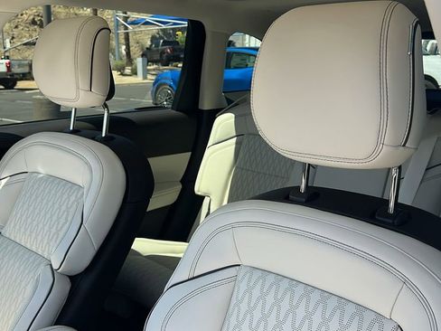 New 2026 Lincoln Nautilus Black Label image 15