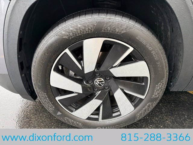 Used 2024 Volkswagen Atlas Cross Sport SE AWD/4WD image 29