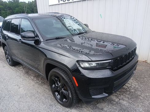 Used 2023 Jeep Grand Cherokee L Laredo AWD/4WD image 1