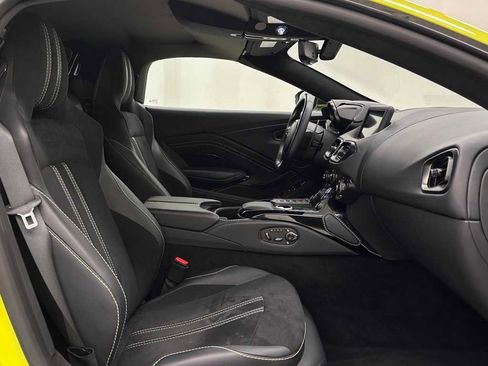 Used 2022 Aston Martin V8 Vantage image 16
