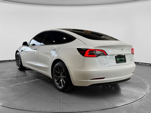Used 2022 Tesla Model 3 Long Range AWD/4WD image 2