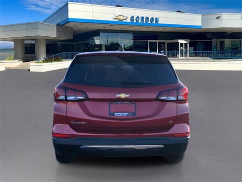 Used 2024 Chevrolet Equinox LT image 4