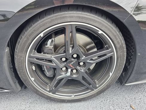 Used 2025 Chevrolet Corvette Stingray Preferred Cpe w/ Z51 Performance Package RWD image 8