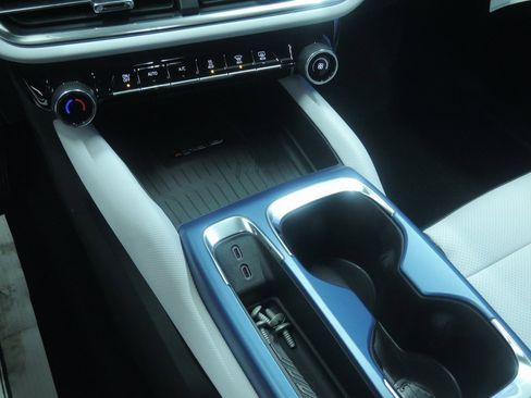 New 2026 Chevrolet Equinox EV LT image 19