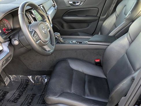 Used 2020 Volvo S60 T6 Momentum w/ Protection Package Premier image 17