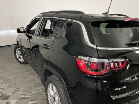 Used 2026 Jeep Compass Latitude AWD/4WD image 38