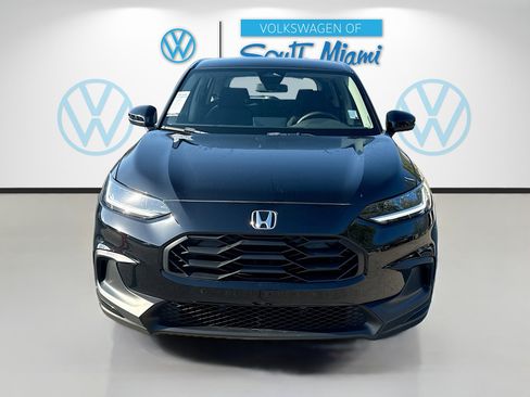 Used 2023 Honda HR-V LX image 2