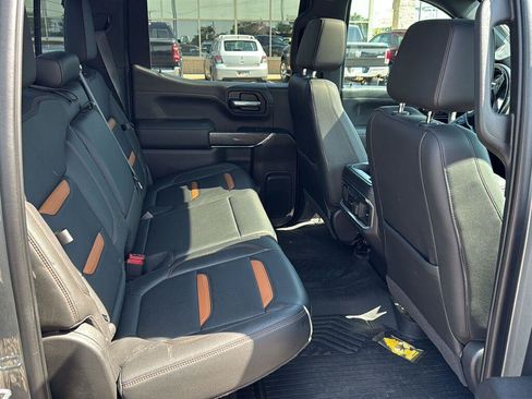 Used 2020 GMC Sierra 1500 AT4 w/ AT4 Premium Package AWD/4WD image 14