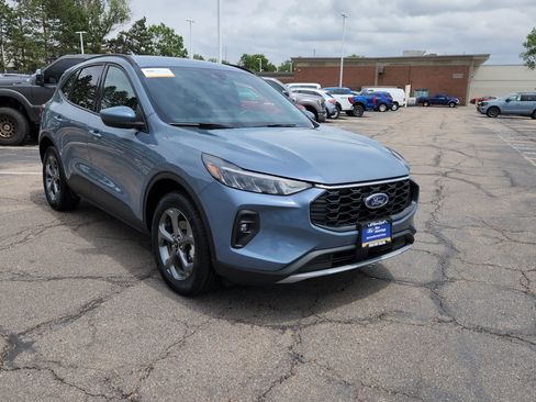 Certified 2025 Ford Escape ST-Line Select AWD/4WD image 19