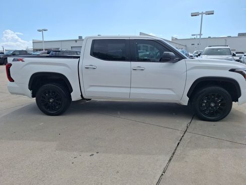 Used 2026 Toyota Tundra SR5 w/ SX Package AWD/4WD image 7