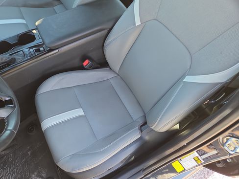 Certified 2025 Toyota Camry SE image 13