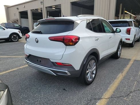 Used 2022 Buick Encore GX Essence w/ Experience Buick Package AWD/4WD image 3