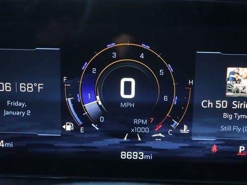 Used 2025 Chevrolet Traverse LT image 20