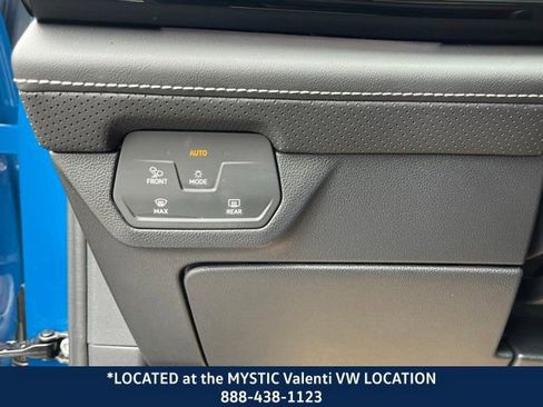 Certified 2025 Volkswagen Atlas SEL Premium R-Line image 38