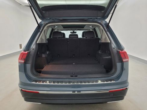 Used 2021 Volkswagen Tiguan SE image 29