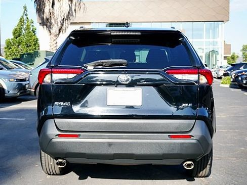 Used 2024 Toyota RAV4 XLE FWD image 10