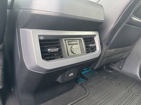 Used 2025 Ford F350 Lariat w/ FX4 Off-Road Package image 30