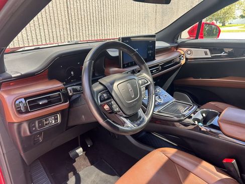 Certified 2021 Lincoln Nautilus Reserve w/ Equipment Group 202A AWD/4WD image 10