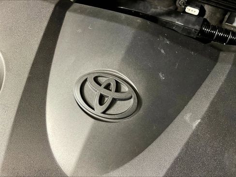 Used 2024 Toyota RAV4 XLE image 42