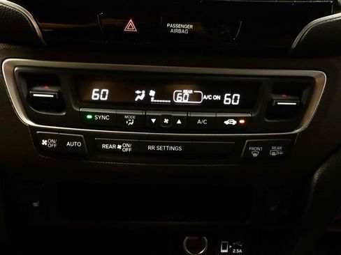 Used 2022 Honda Passport TrailSport image 31