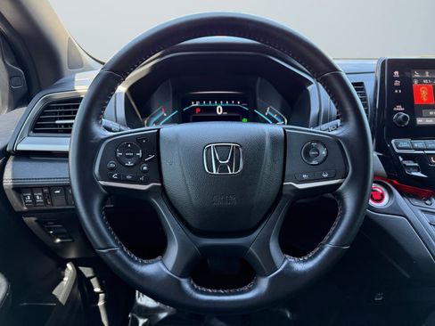 Used 2024 Honda Odyssey Sport image 12