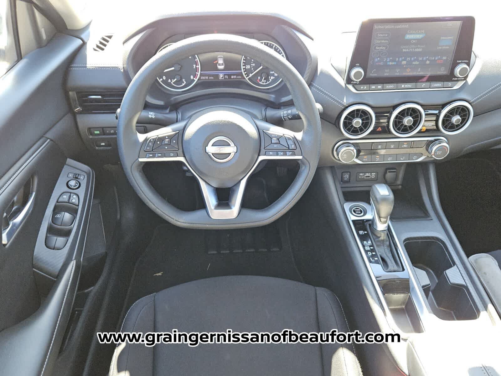 Used 2025 Nissan Sentra SV FWD image 5