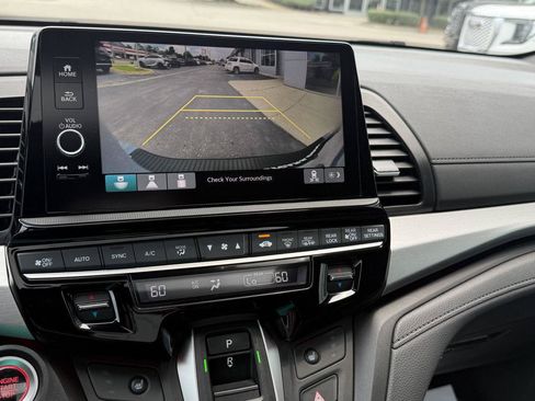 Used 2025 Honda Odyssey Sport-L image 41
