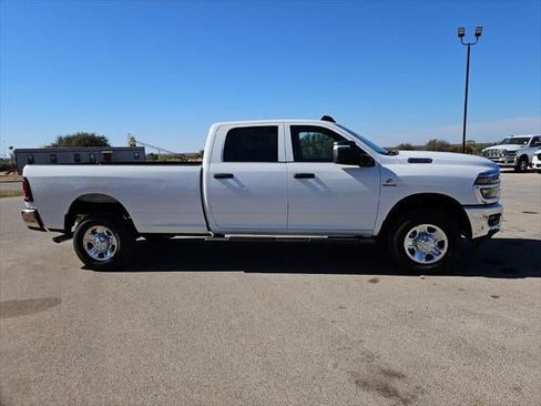 New 2026 RAM 2500 Tradesman AWD/4WD image 38