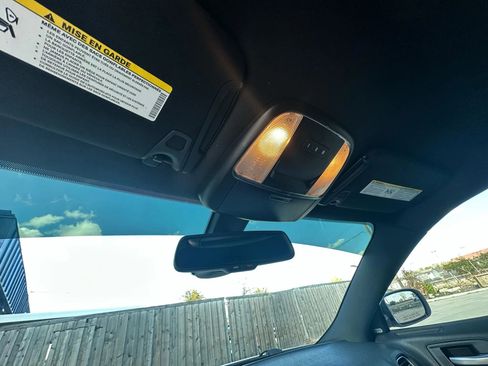 Used 2015 Dodge Charger SXT image 28