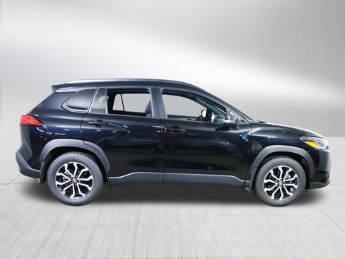 Used 2024 Toyota Corolla Cross AWD Hybrid image 8