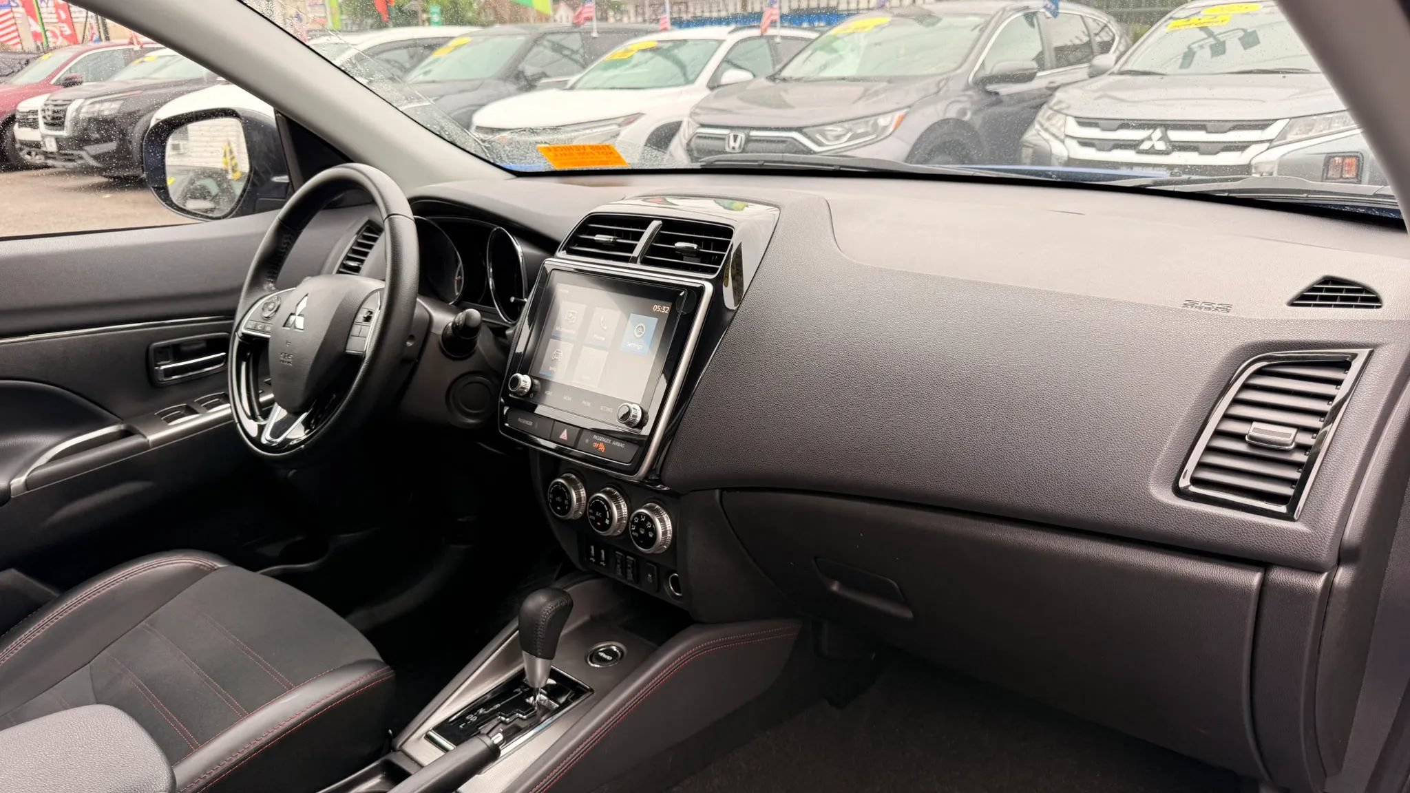 Used 2024 Mitsubishi Outlander Sport SE AWD/4WD image 16