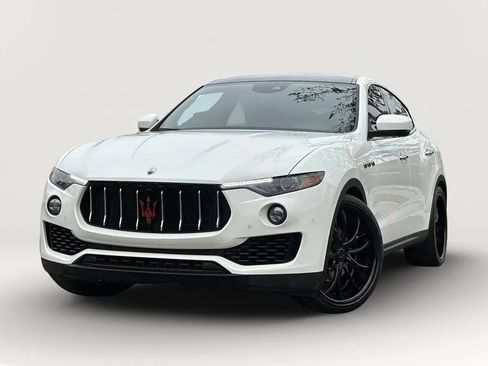 Used 2018 Maserati Levante AWD/4WD image 21
