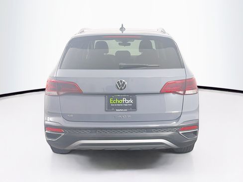 Used 2023 Volkswagen Taos SE w/ Panoramic Sunroof Package FWD image 29