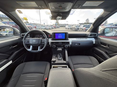Used 2024 Toyota Tacoma TRD Off-Road AWD/4WD image 20