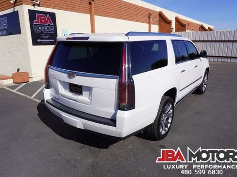 Used 2020 Cadillac Escalade ESV Platinum image 44