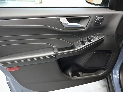 Used 2023 Ford Escape Active w/ Tech Pack #2 image 25