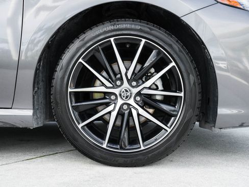 Used 2021 Toyota Camry SE image 27