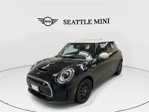 Certified 2022 MINI Cooper SE image 1