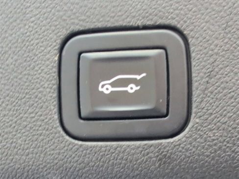 Certified 2023 GMC Yukon SLT w/ SLT Premium Package image 31