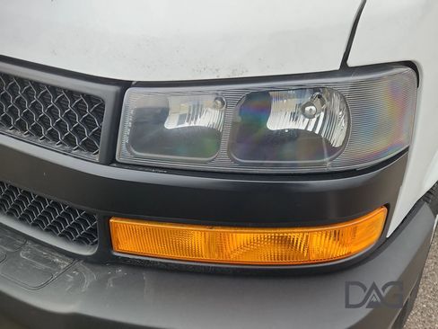 Used 2023 Chevrolet Express 3500 LS image 8