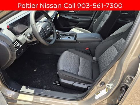 New 2026 Nissan Sentra SV w/ SV Convenience Package FWD image 7